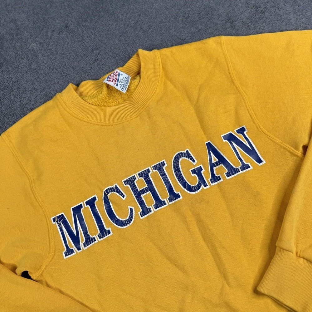 Vintage University Of Michigan Distressed Pullover Sweater Size Small Soffe‎ Tag